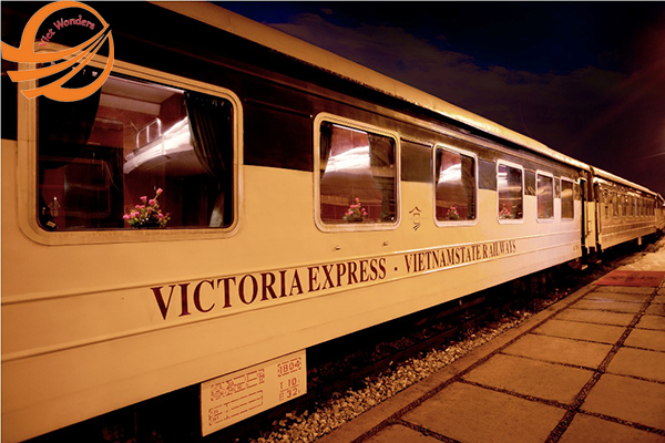 Tàu Victoria express